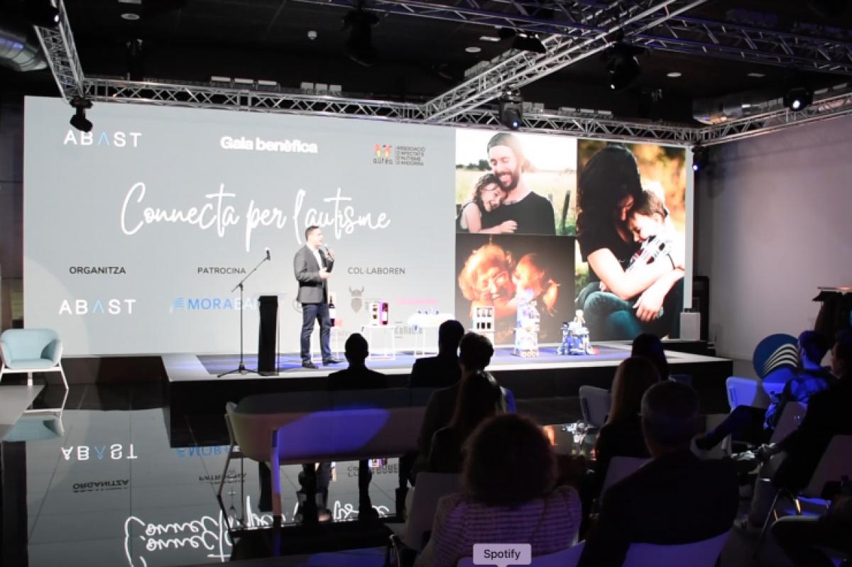 Abast raises more than €3,500 for AUTEA at its annual charity gala