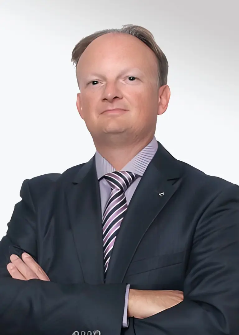 Patrick Müller · Socio